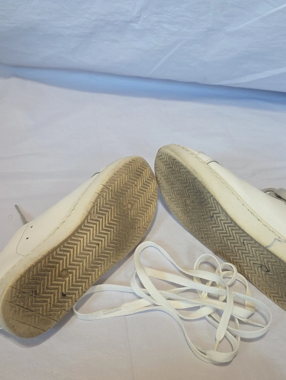 Vintage Havana Carla Sneaker White Cheetah Black Star Faux Fur Heel Tab 8.5